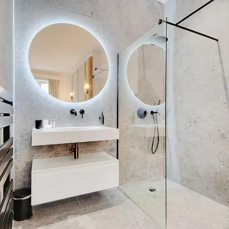 Quelque Chose De Luxueux A Flavia Apartment *