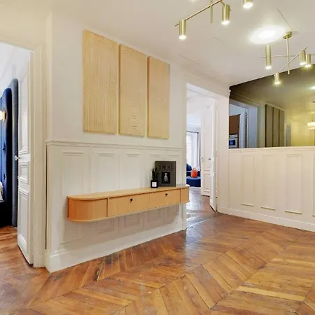 Quelque Chose De Luxueux A Flavia Apartment *